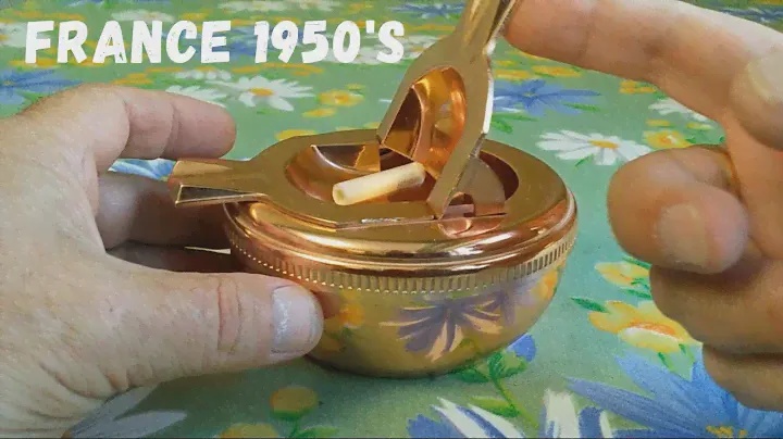 Old vintage FLAMIDOR DIPLOMATE table ashtray Старая настольная пепельница
