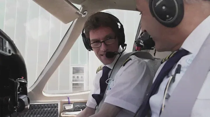 Expanding in-flight connectivity with low-profile airborne SatCom terminals | Viasat